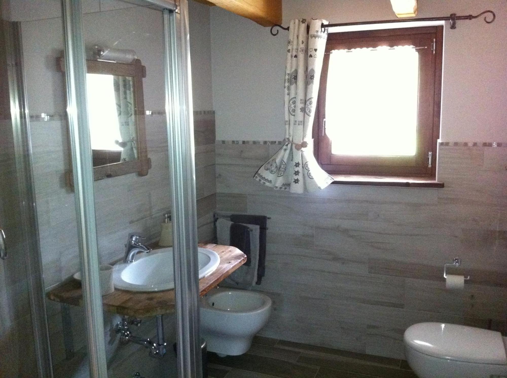 Alpe Rebelle Bed & Breakfast Bionaz Exterior foto