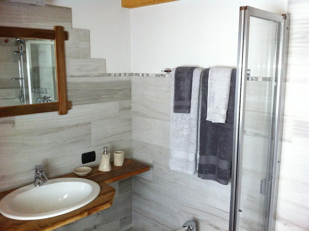 Alpe Rebelle Bed & Breakfast Bionaz Cameră foto
