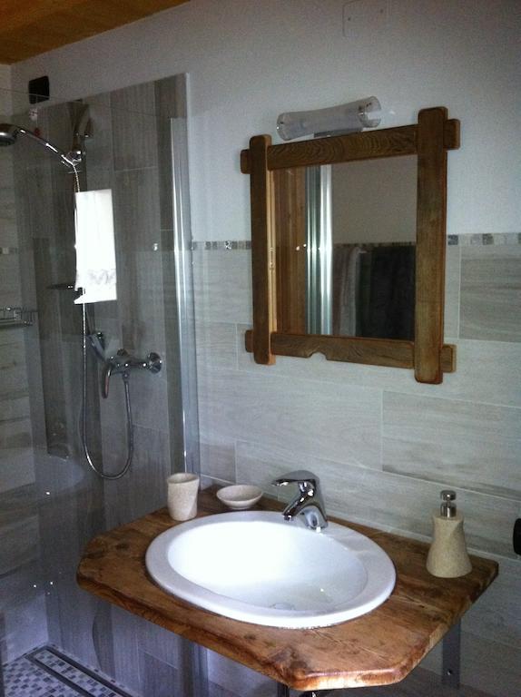 Alpe Rebelle Bed & Breakfast Bionaz Cameră foto